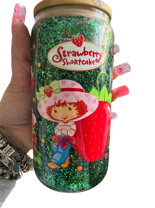 16oz strawberry snowglobe cup w/decorated lid